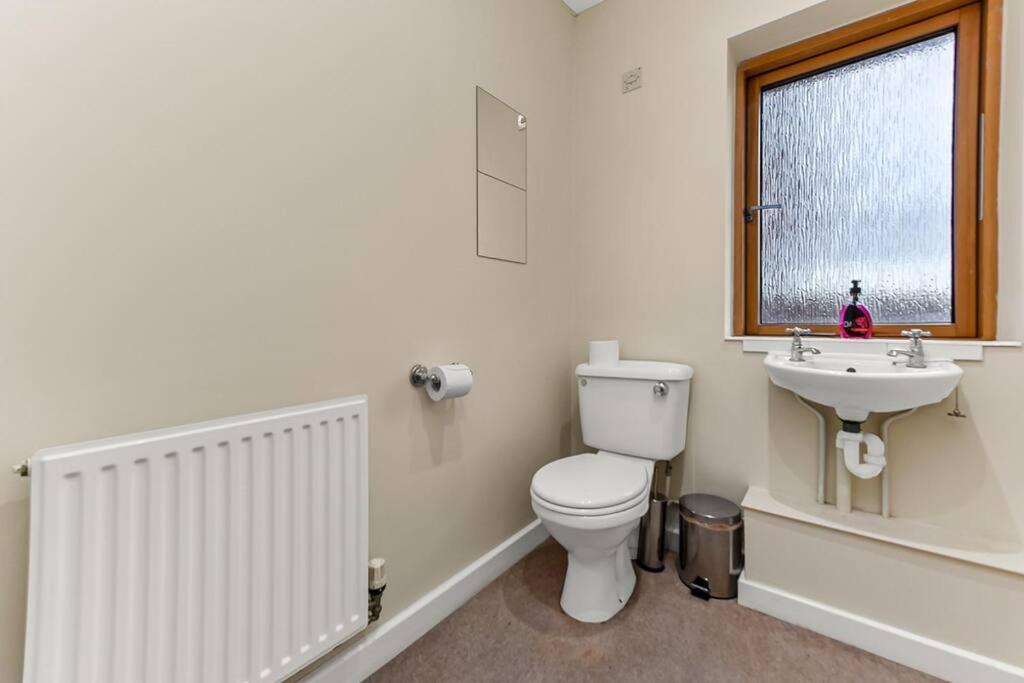 Large Group & Contractor Booking! Duplex W/Parking Milton Keynes Kültér fotó